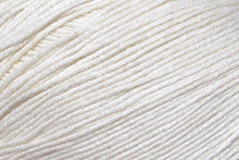  Universal Yarn Bamboo Pop